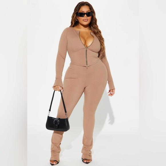 Chic SNATCHED Two-Piece Set in Taupe - Picture 5 of 14